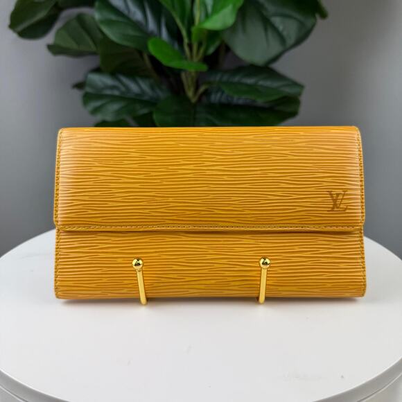💎✨Authentic Louis Vuitton Long Wallet Yellow Epi Leather - Picture 1 of 6